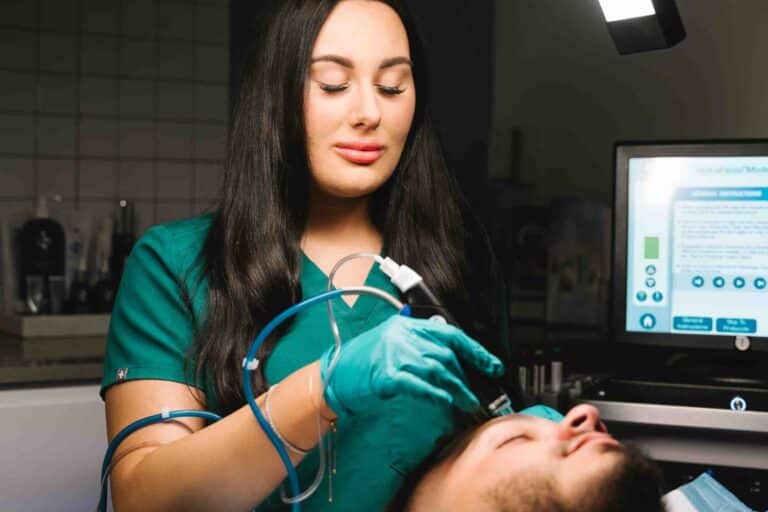Deep cleansing and hydration through a hydrafacial procedure at a skin clinic Parramatta.